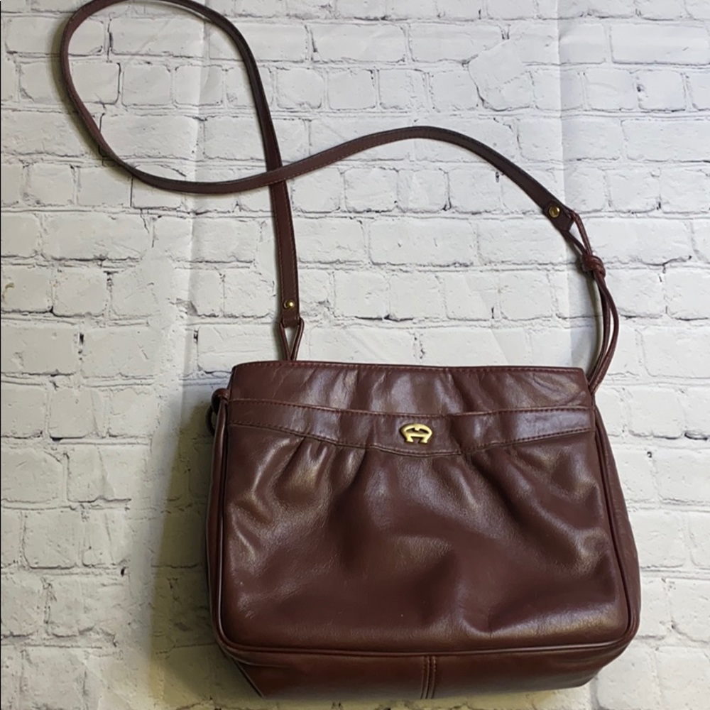 Vintage leather aigner purse